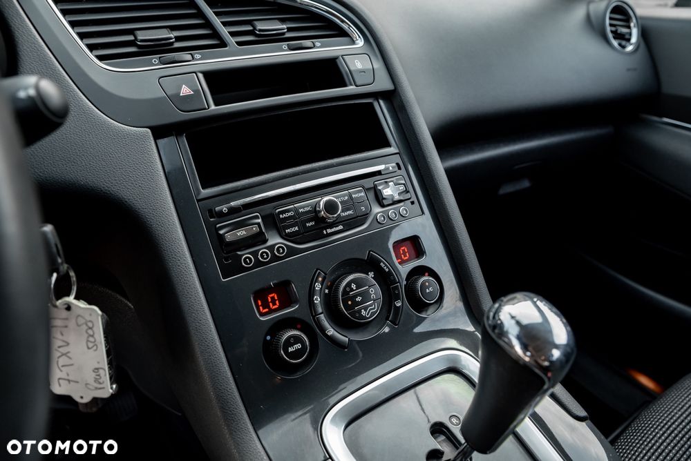Peugeot 5008 e-HDI FAP 115 EGS6 Stop&Start Active - 28