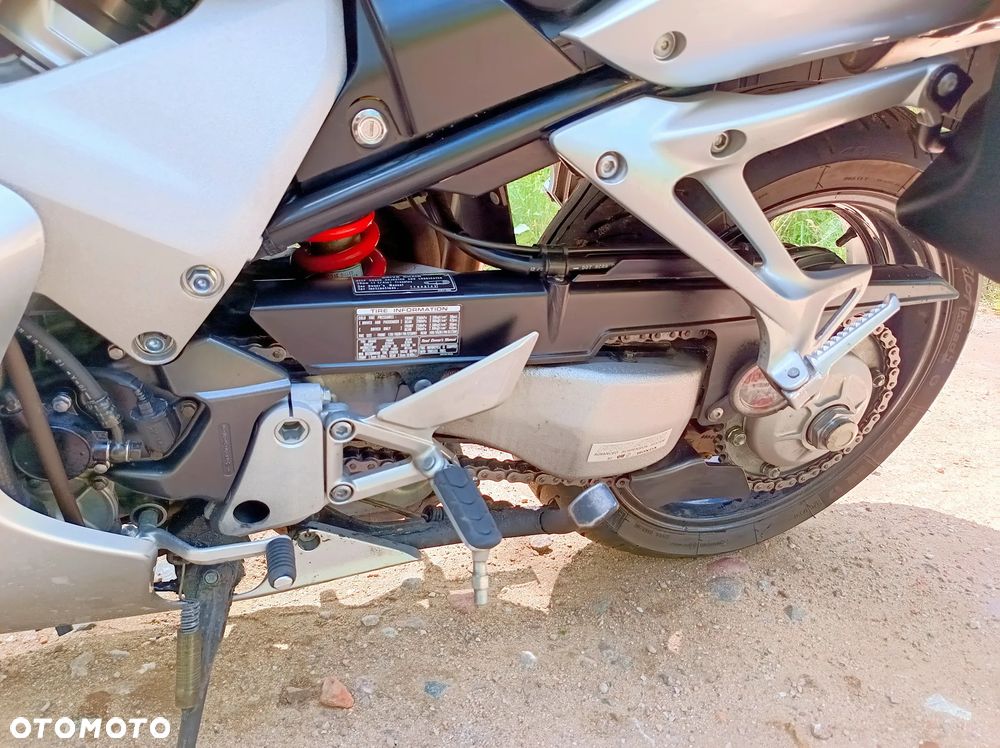 Honda VFR - 9