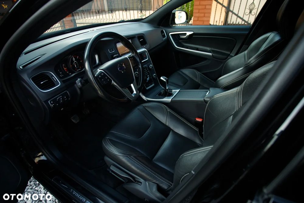 Volvo V60 D3 Summum - 6