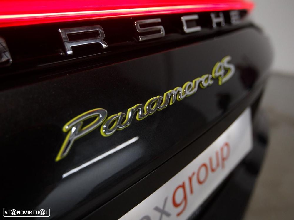 Porsche Panamera Sport Turismo 4S E-Hybrid - 19