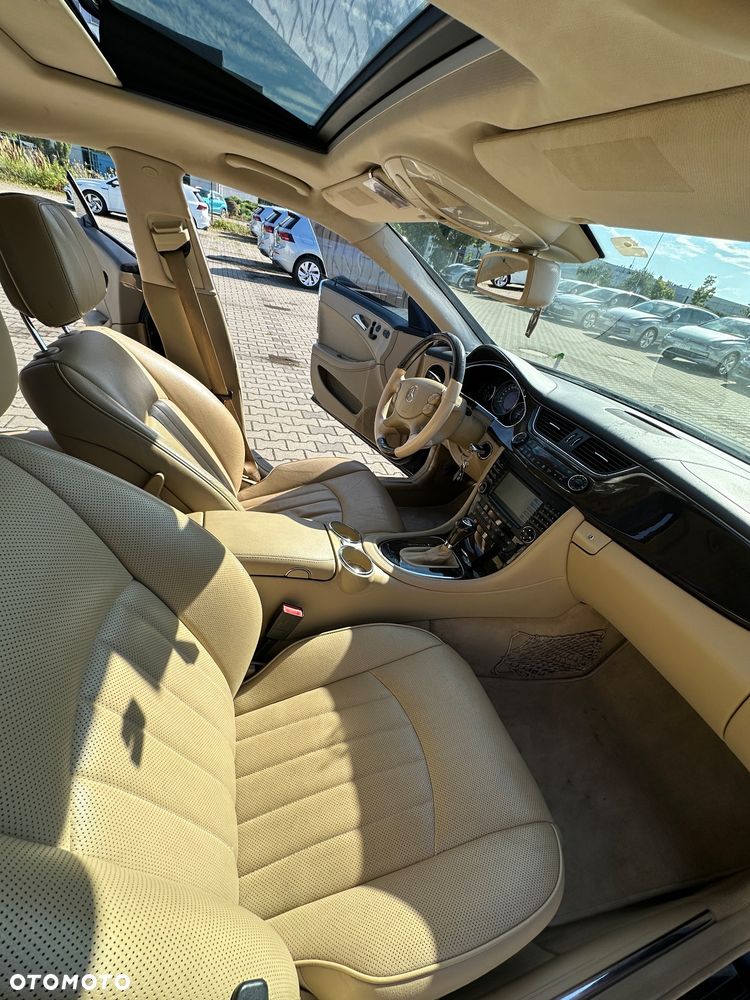 Mercedes-Benz CLS 500 - 13