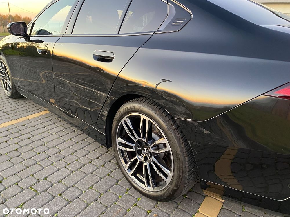 BMW Seria 5 520d xDrive - 36