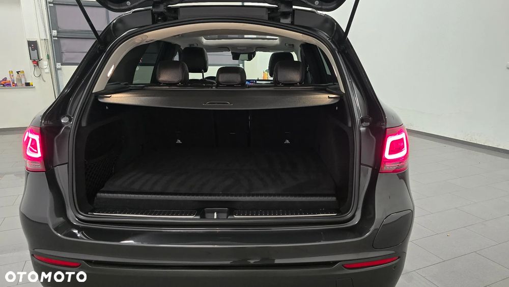 Mercedes-Benz GLC 300 de 4Matic 9G-TRONIC AMG Line Plus - 9