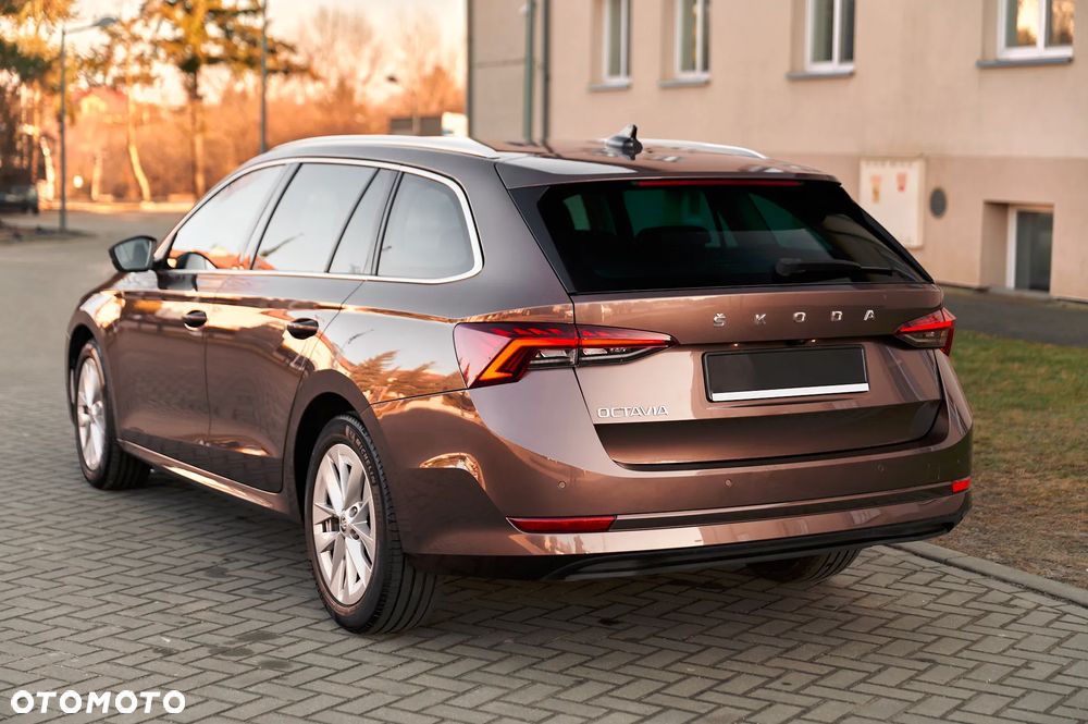 Skoda Octavia 2.0 TDI Edition - 6