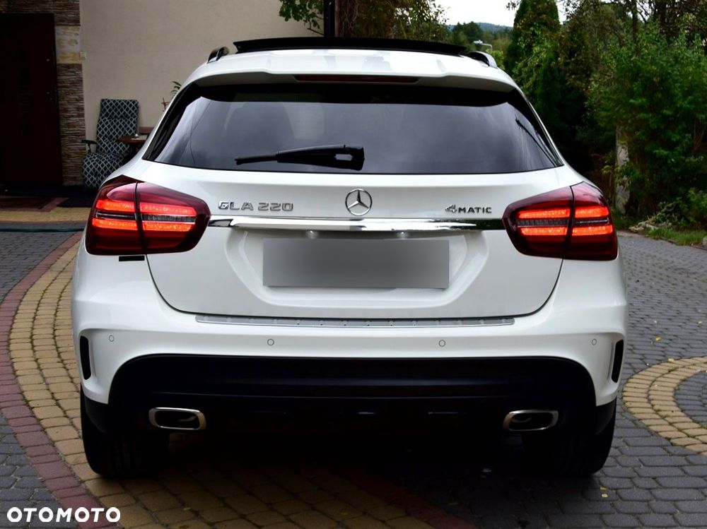 Mercedes-Benz GLA 250 4-Matic AMG Line - 21