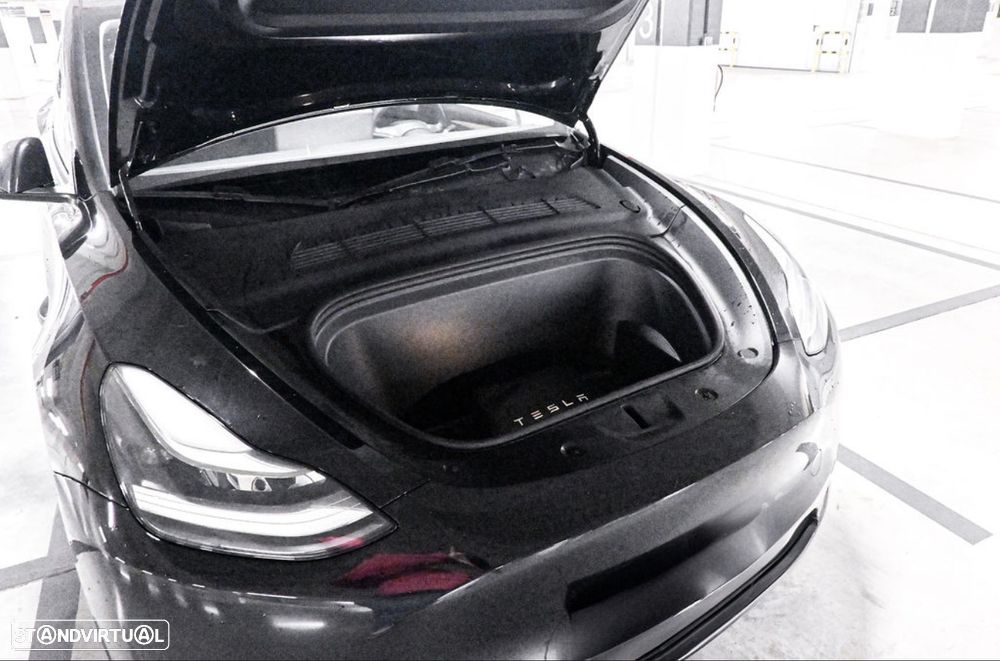 Tesla Model Y Long Range Dual Motor AWD - 25