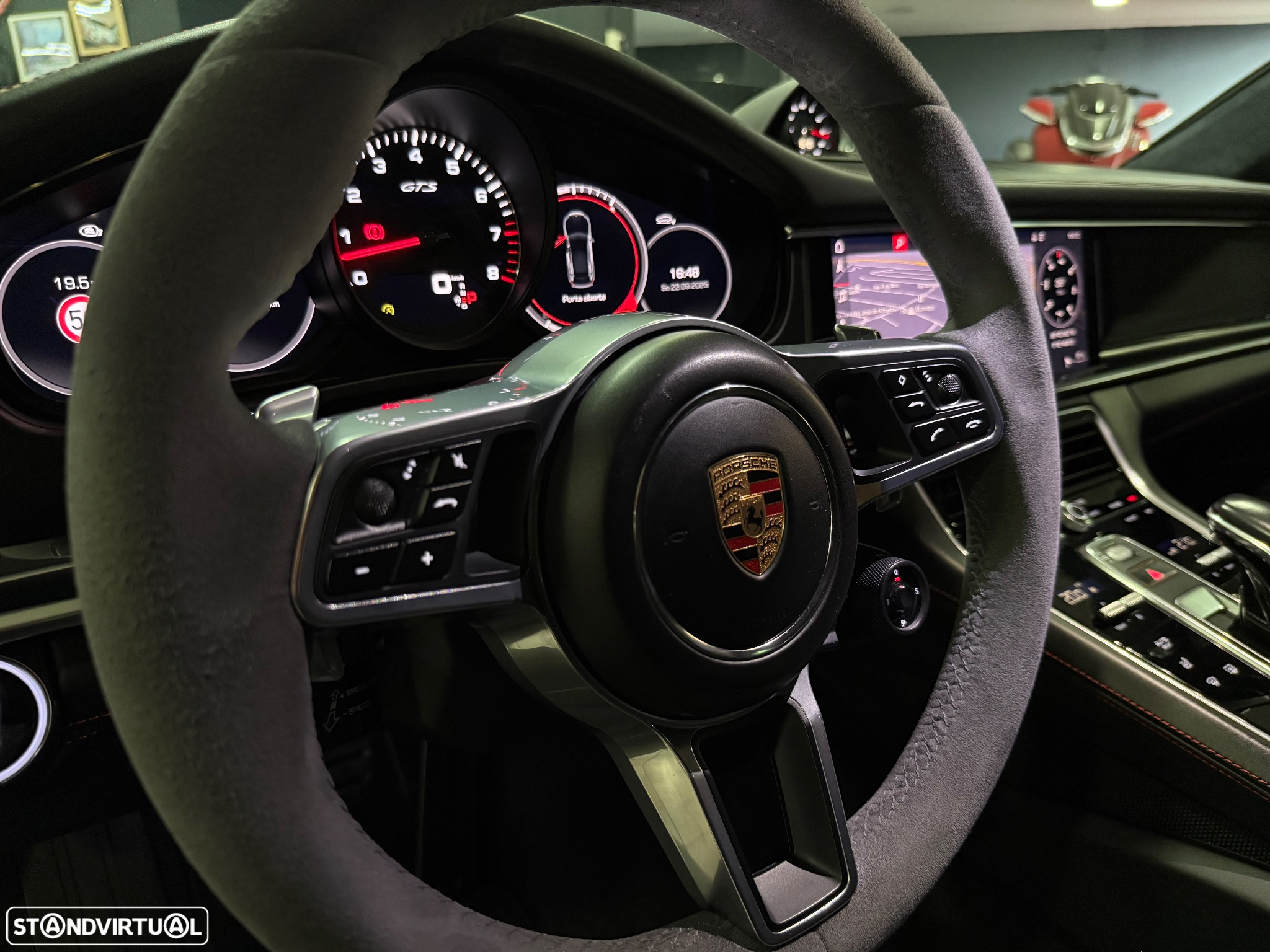Porsche Panamera Sport Turismo GTS - 26