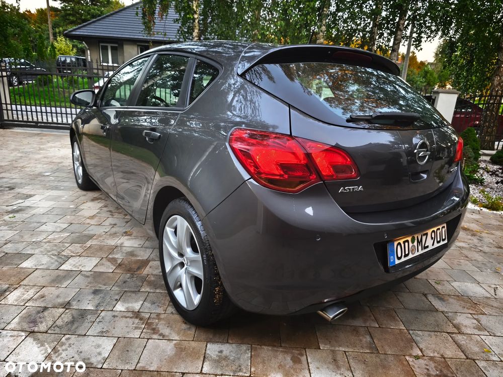 Opel Astra 1.4 Turbo Design Edition - 3