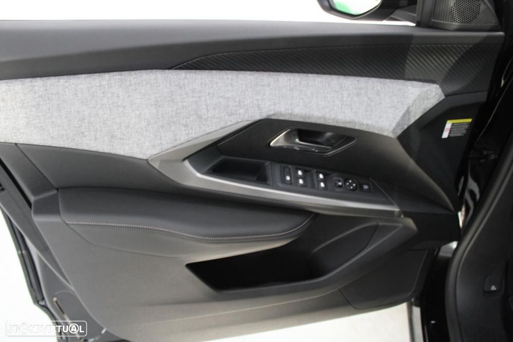 Peugeot E-3008 73 kWh Allure - 14
