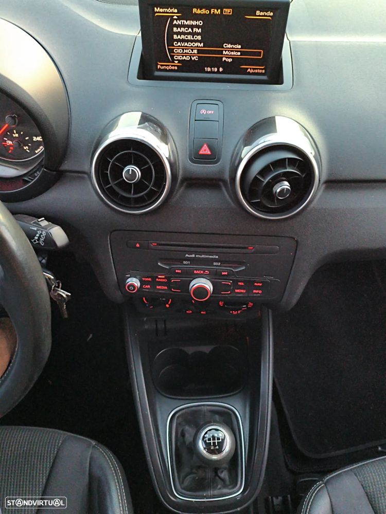 Audi A1 1.6 TDI S-line - 12
