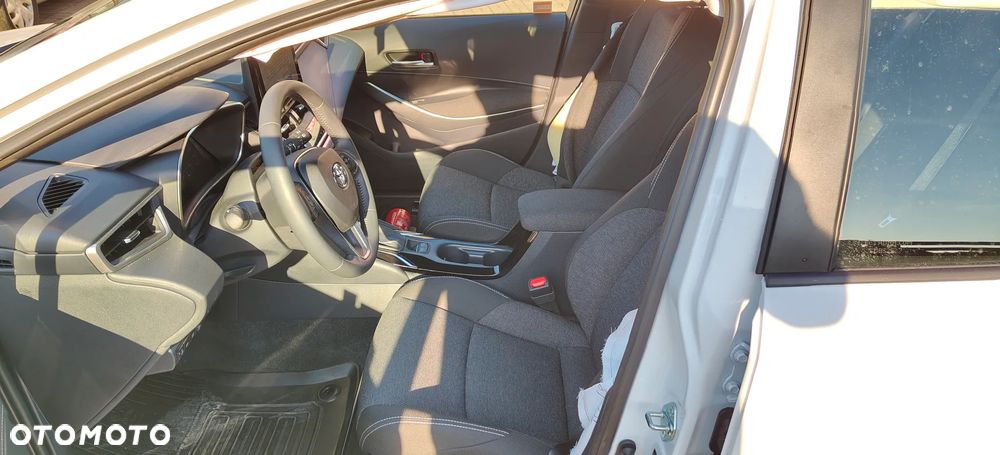Toyota Corolla - 10