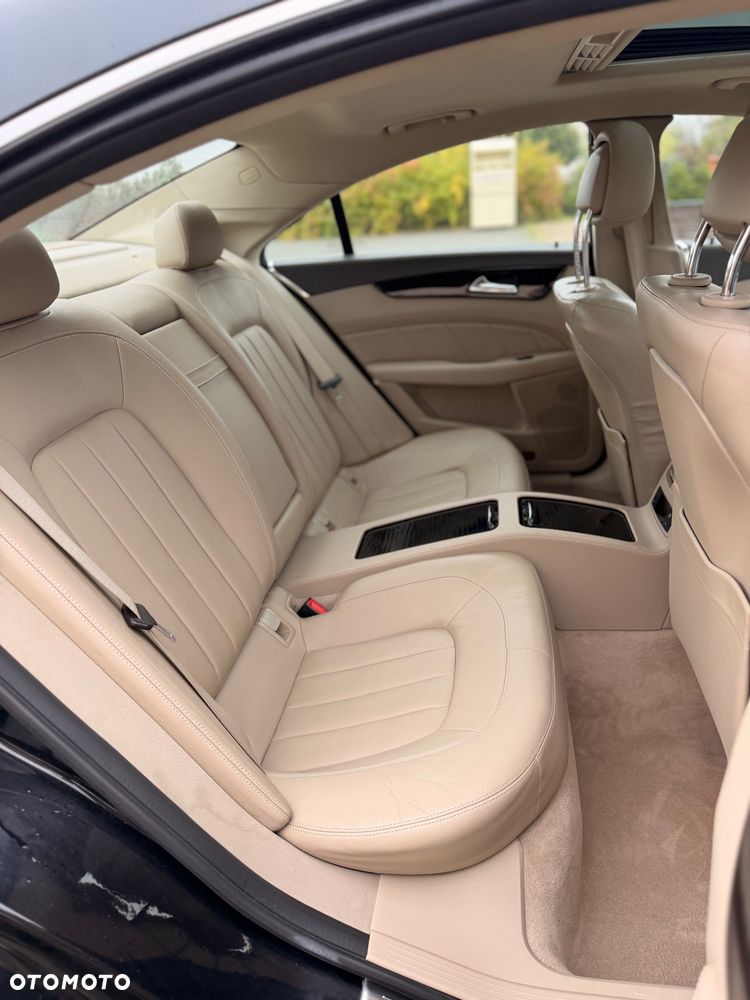 Mercedes-Benz CLS - 19