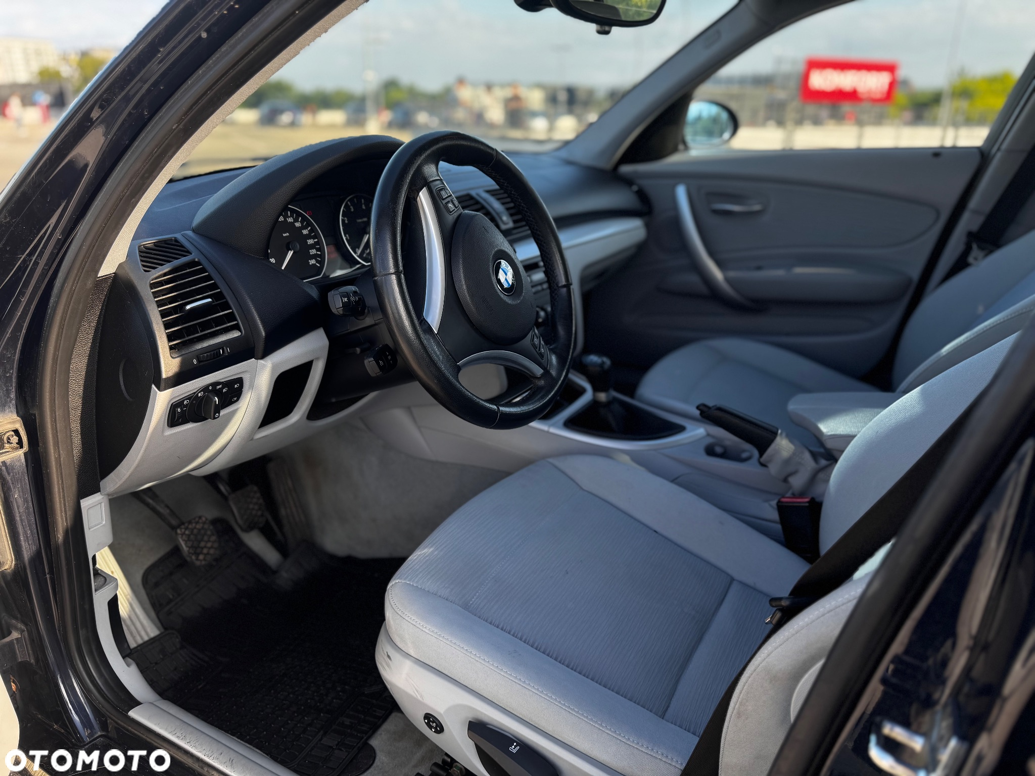 BMW Seria 1 116i - 12