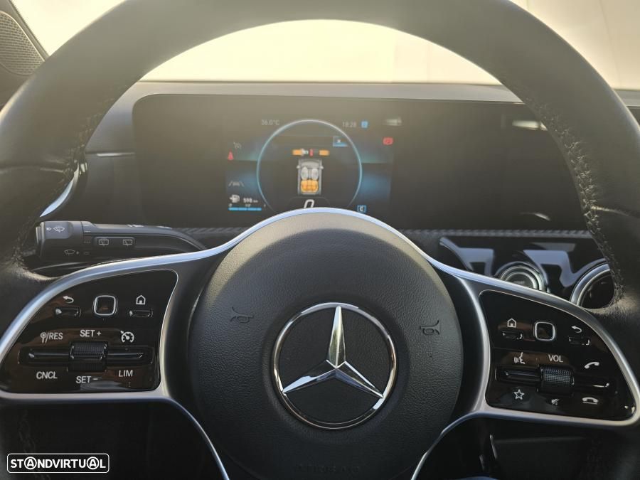 Mercedes-Benz A 180 d Progressive — fotografia 15