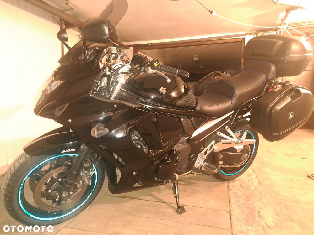 Suzuki GSX - 1