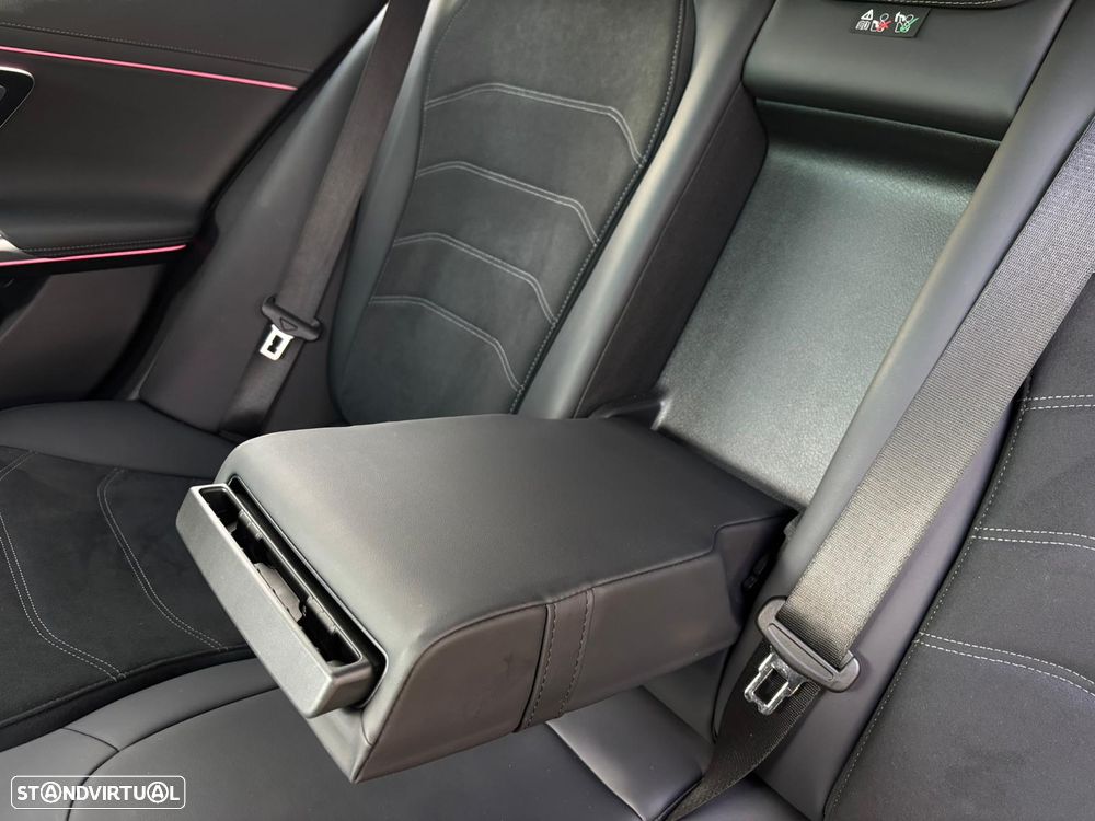 Mercedes-Benz E 300 de 9G-TRONIC AMG Line - 15