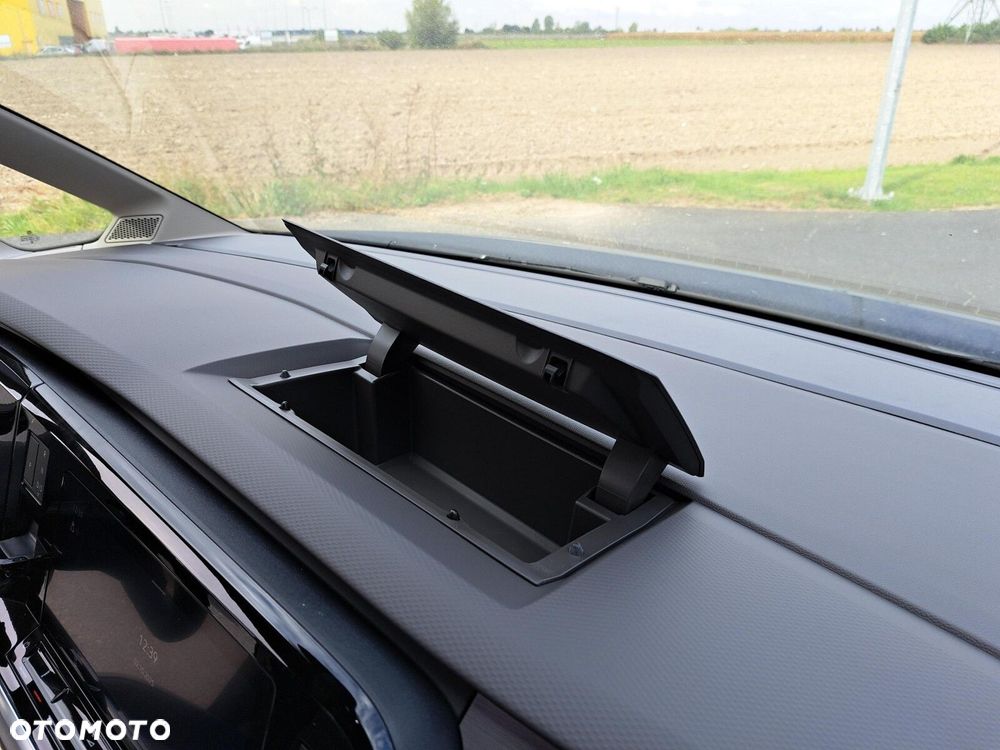 Volkswagen Multivan - 35