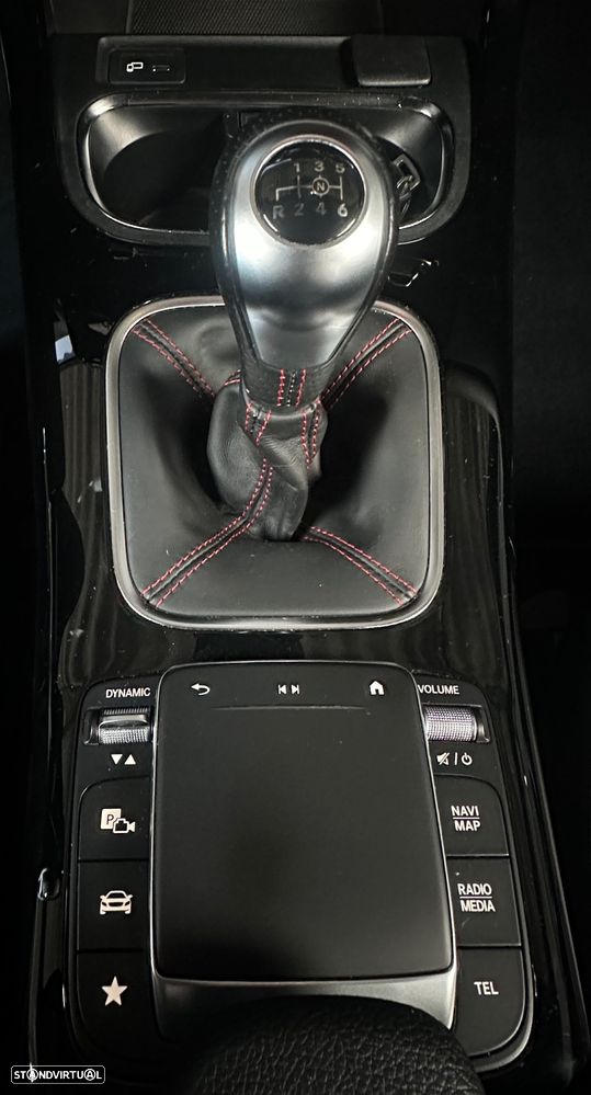 Mercedes-Benz A 200 AMG Line - 27