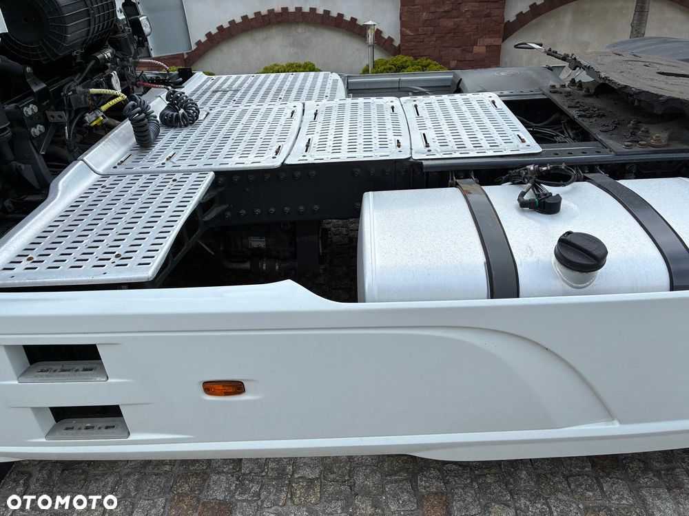 DAF CF 410 - 13
