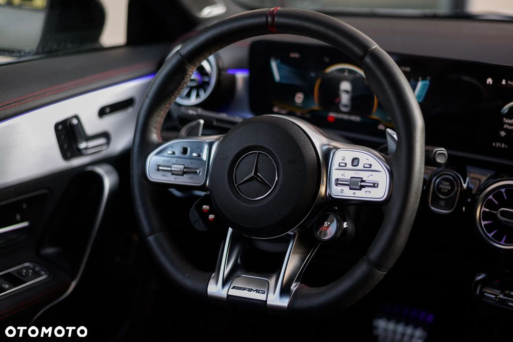 Mercedes-Benz CLA - 16