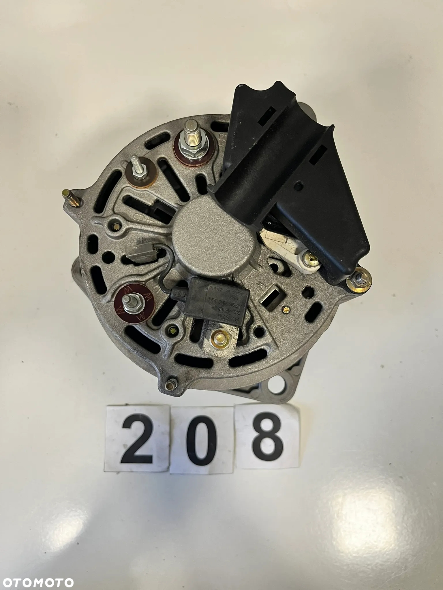 Alternator BOSCH 28V 80A Mercedes-Benz - 2