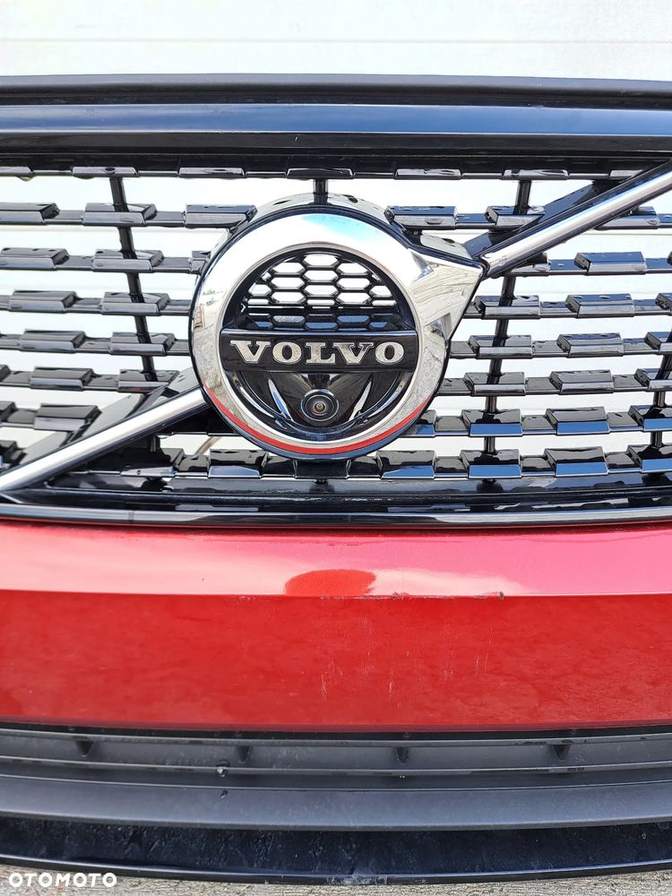 VOLVO XC40 ZDERZAK PRZÓD R.DESING KOD LAKIERU 725 - 4