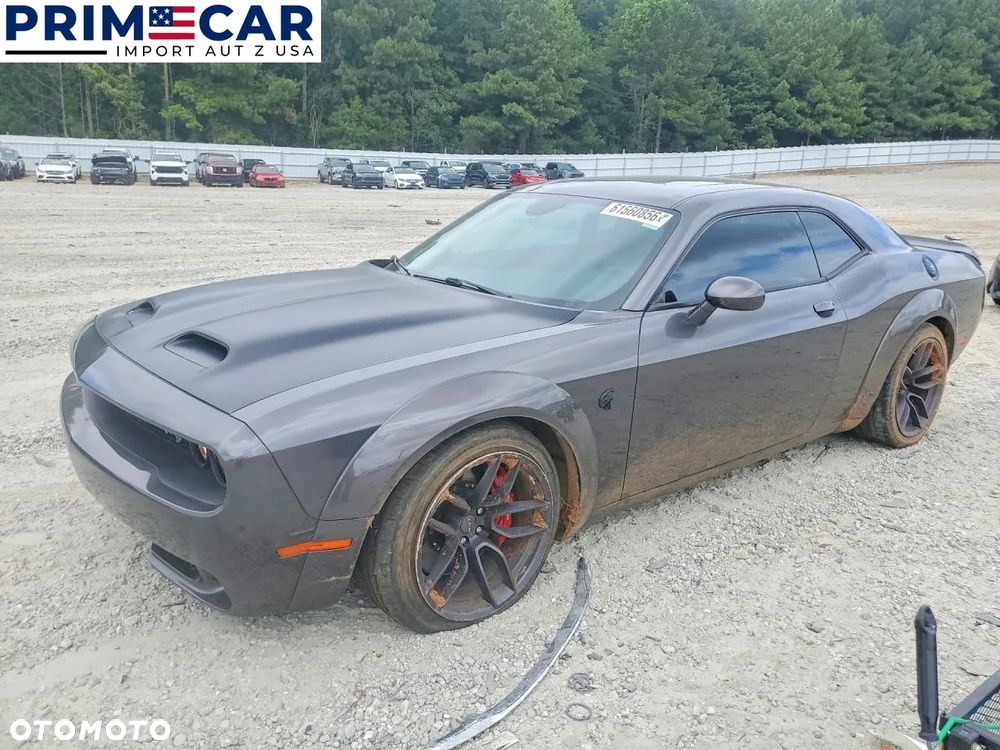 Dodge Challenger - 1