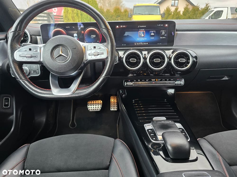 Mercedes-Benz CLA 220 7G-DCT AMG Line - 18
