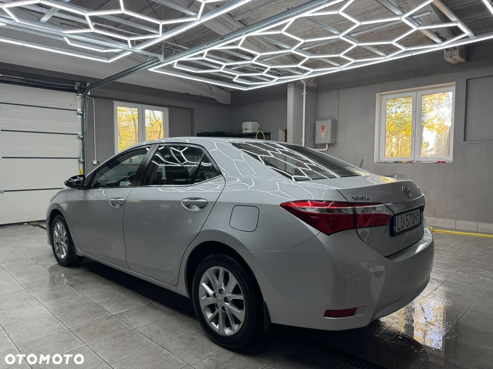Toyota Corolla 2015 photo 3