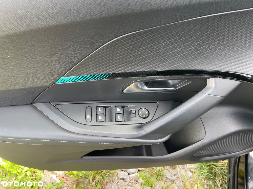 Peugeot 2008 PureTech 130 Active - 17
