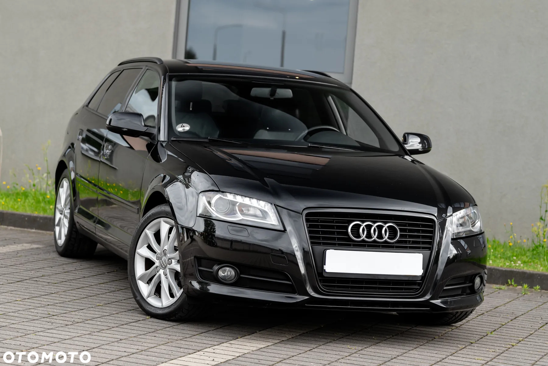 Audi A3 2.0 TDI Sportback DPF Ambiente - 2