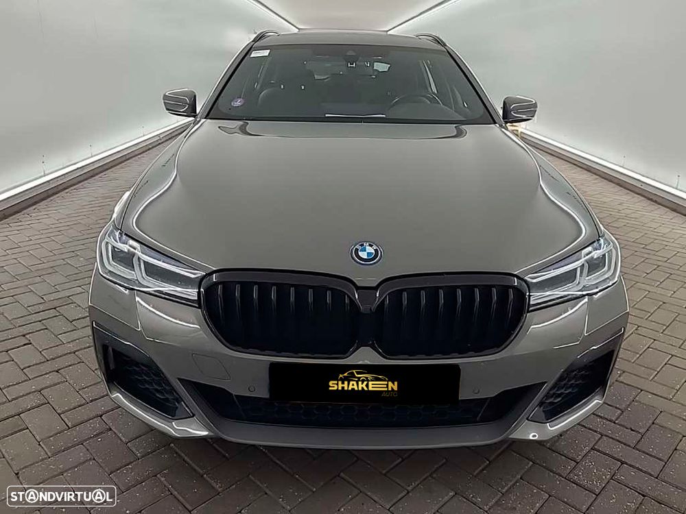 BMW 530 e Pack Desportivo M - 2