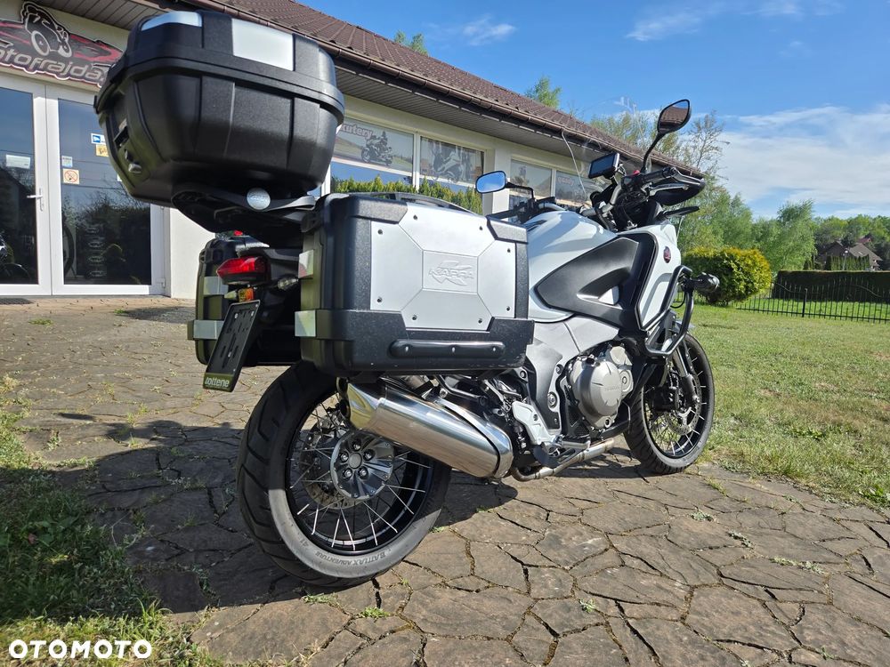Honda VFR - 3