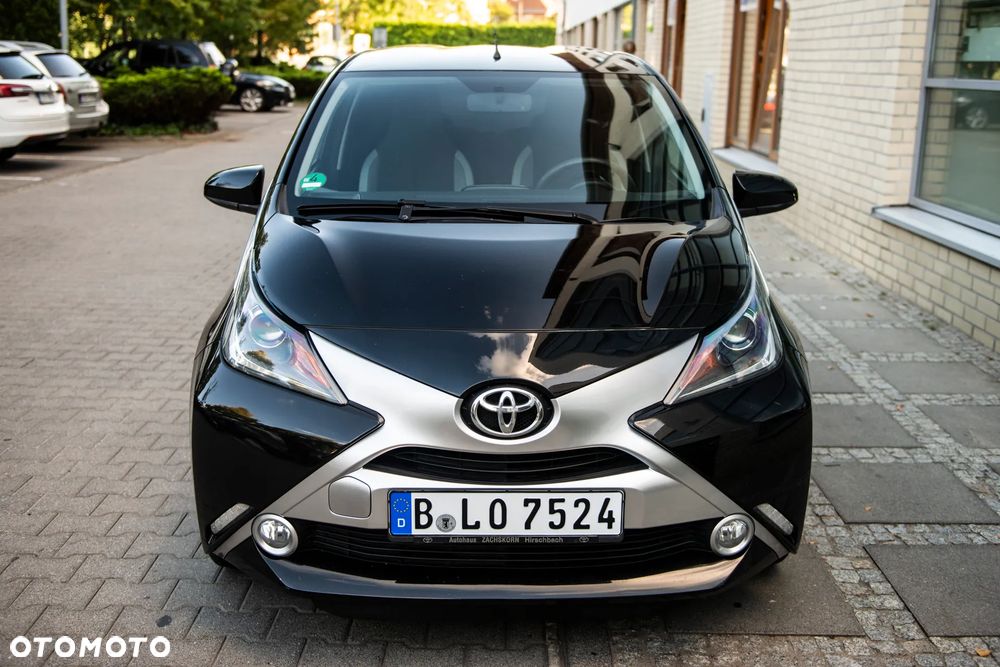 Toyota Aygo x-business - 9