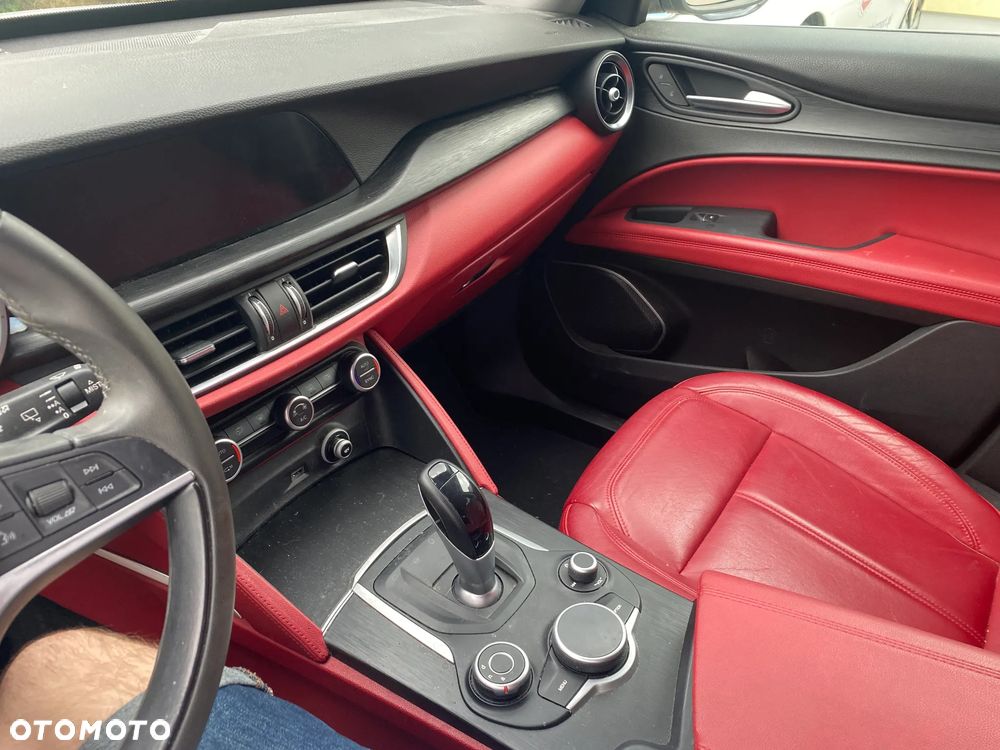 Alfa Romeo Stelvio - 26