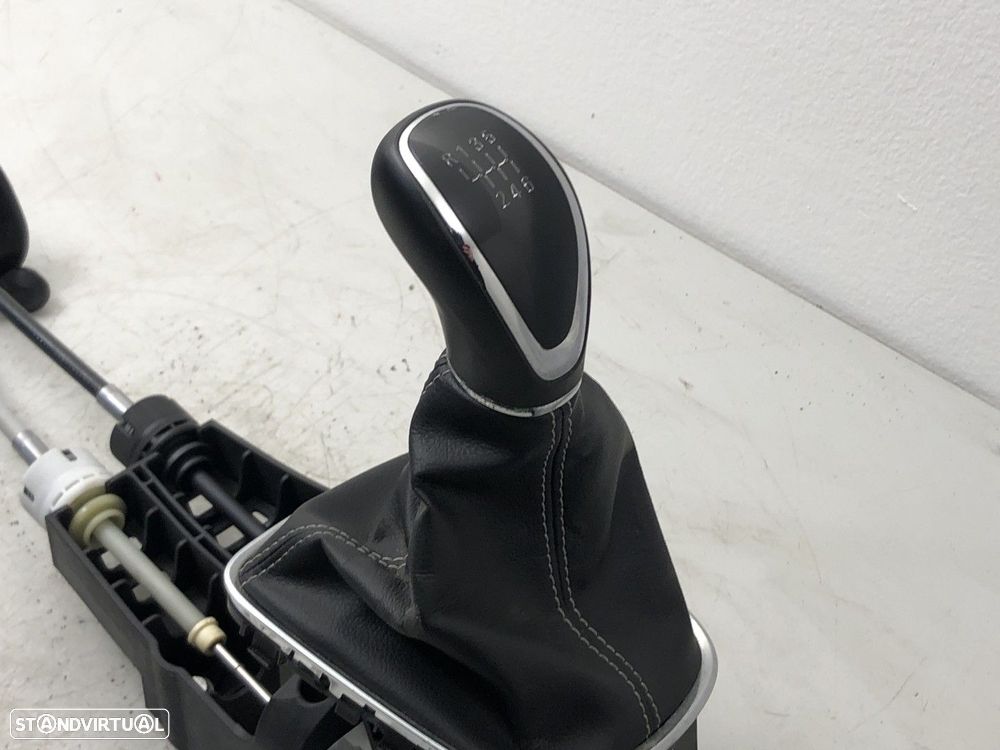Seletor da caixa de velocidades Preto Usado OPEL ASTRA K Sports Tourer (B16) 1.6... - 3