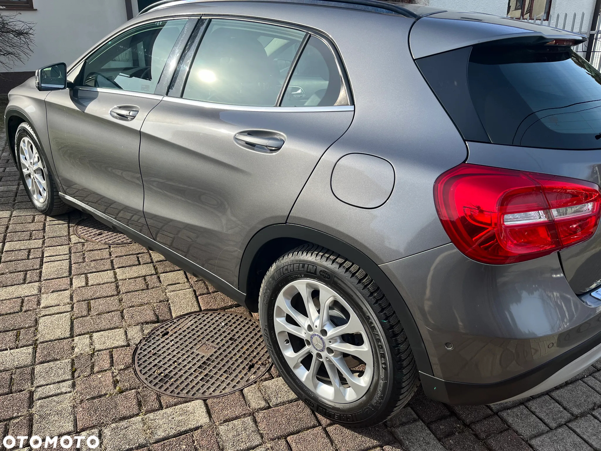 Mercedes-Benz GLA - 3
