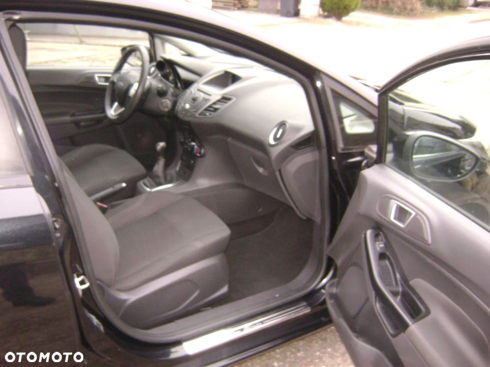 Ford Fiesta - 9