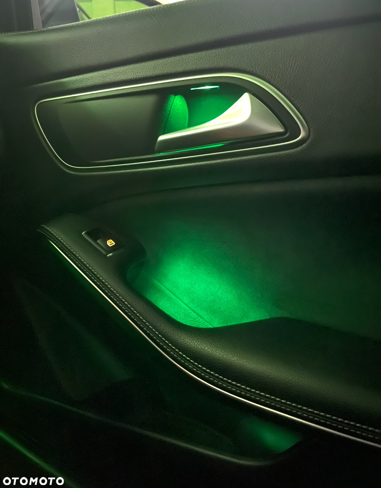 Mercedes-Benz CLA 200 d 7G-DCT AMG Line - 11
