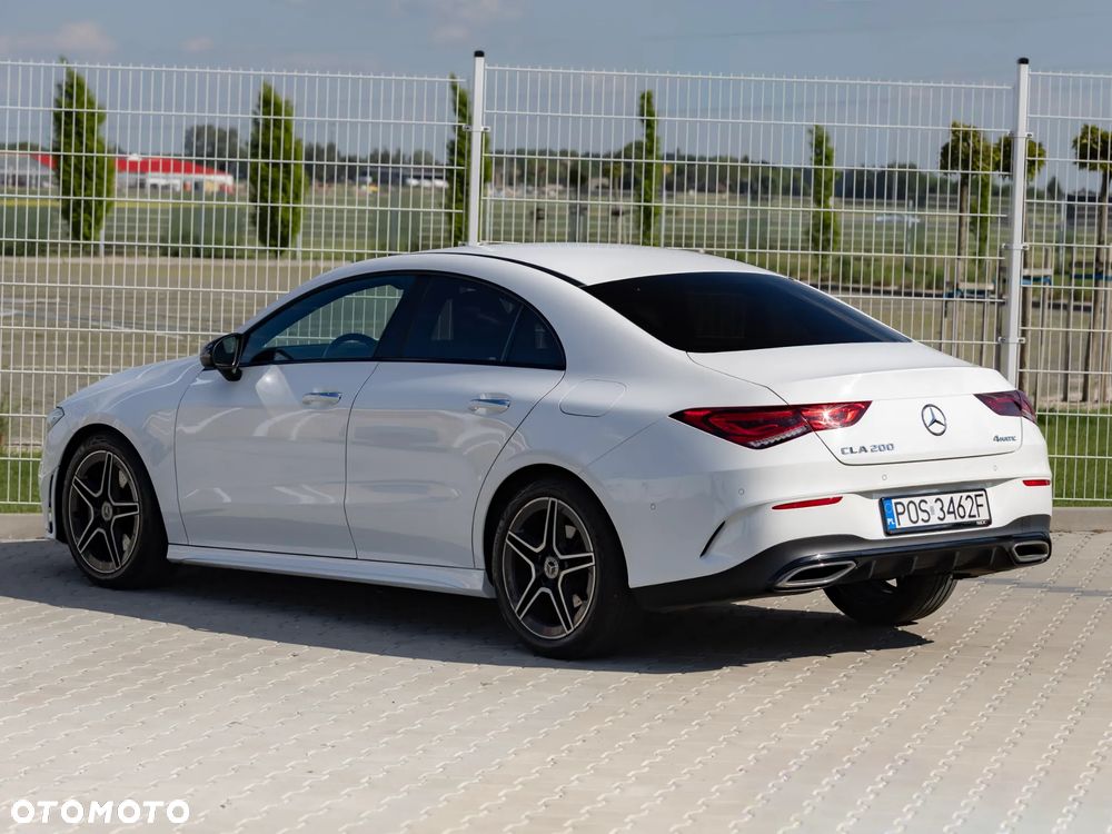 Mercedes-Benz CLA 200 7G-DCT - 3