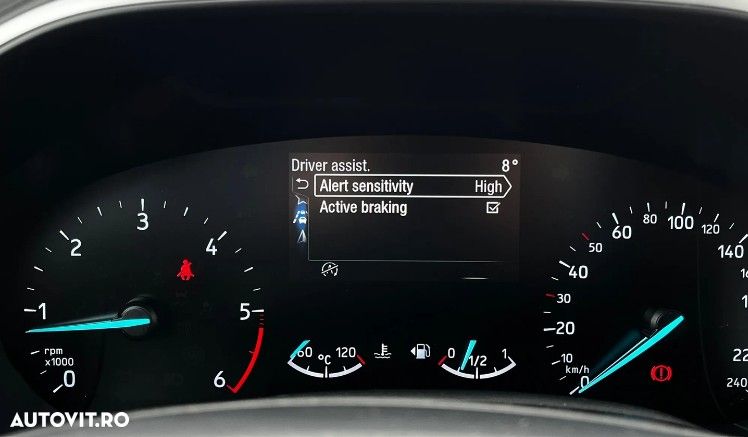 Ford Focus 1.5 EcoBlue Connected - 24