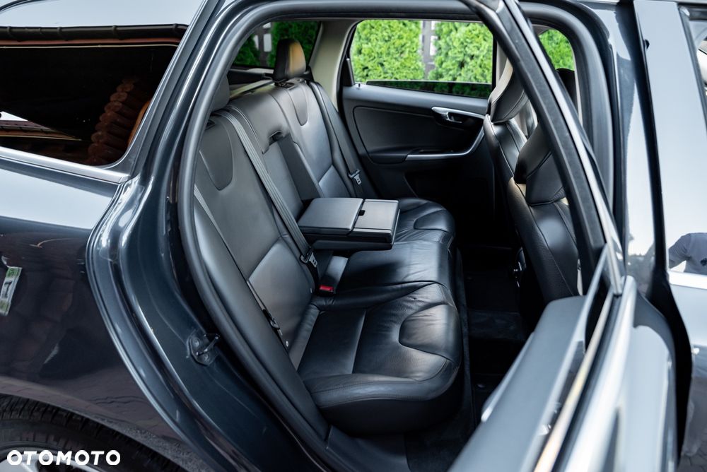 Volvo XC 60 D5 AWD Summum - 23