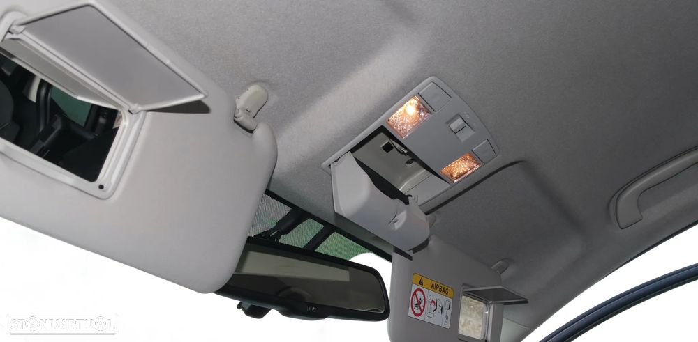 Mazda 5 MZR-CD 1.6 Superior Wagon +Xenon +PE+Pele - 17