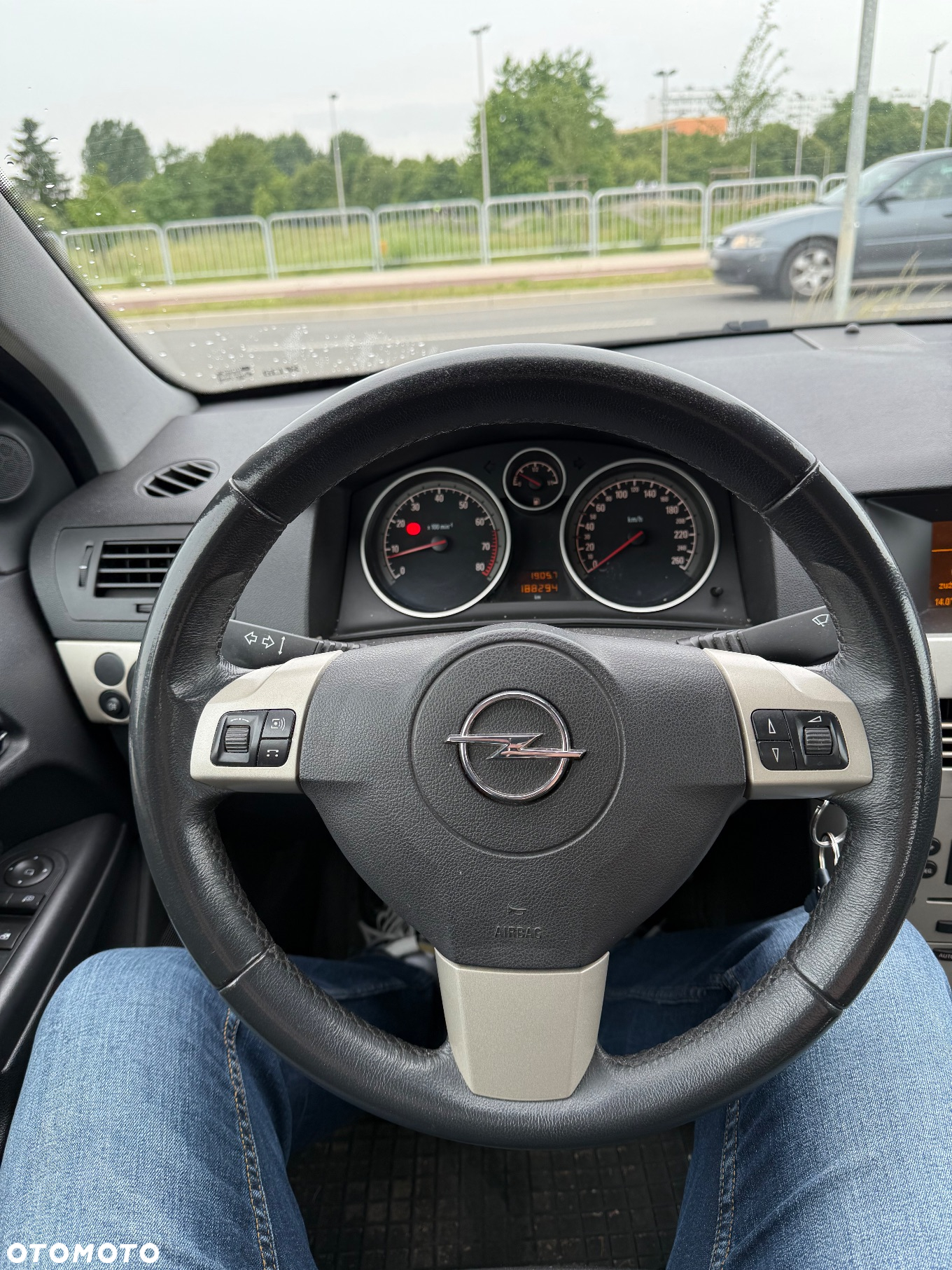 Opel Astra III GTC 1.8 Sport - 9