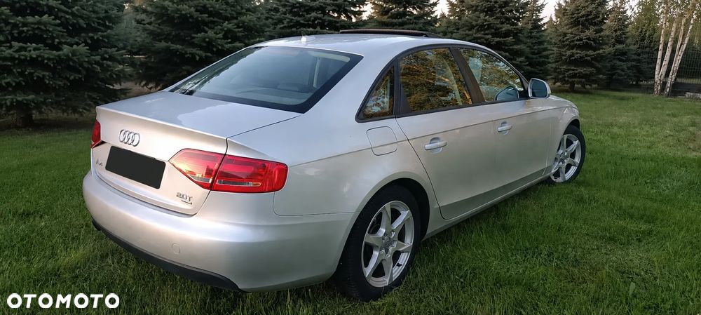 Audi A4 Limousine - 3