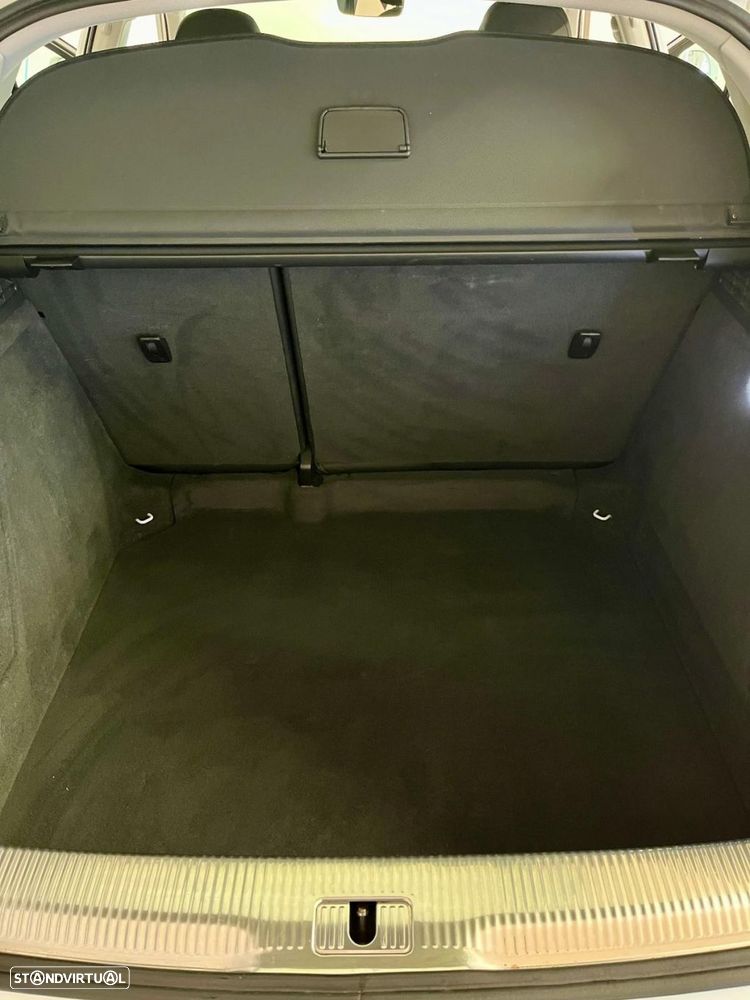 Audi Q3 2.0 TDI S-line - 14