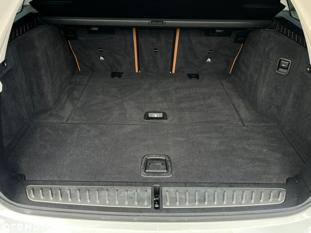 BMW Seria 5 520d xDrive - 13