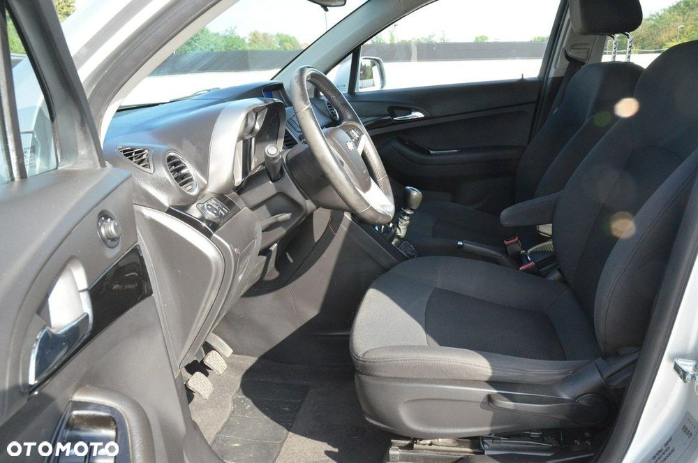 Chevrolet Orlando - 24