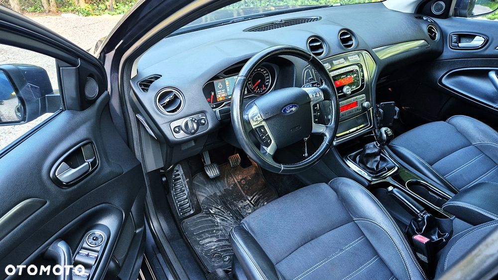 Ford Mondeo 2.0 Ghia X100 / X - 32
