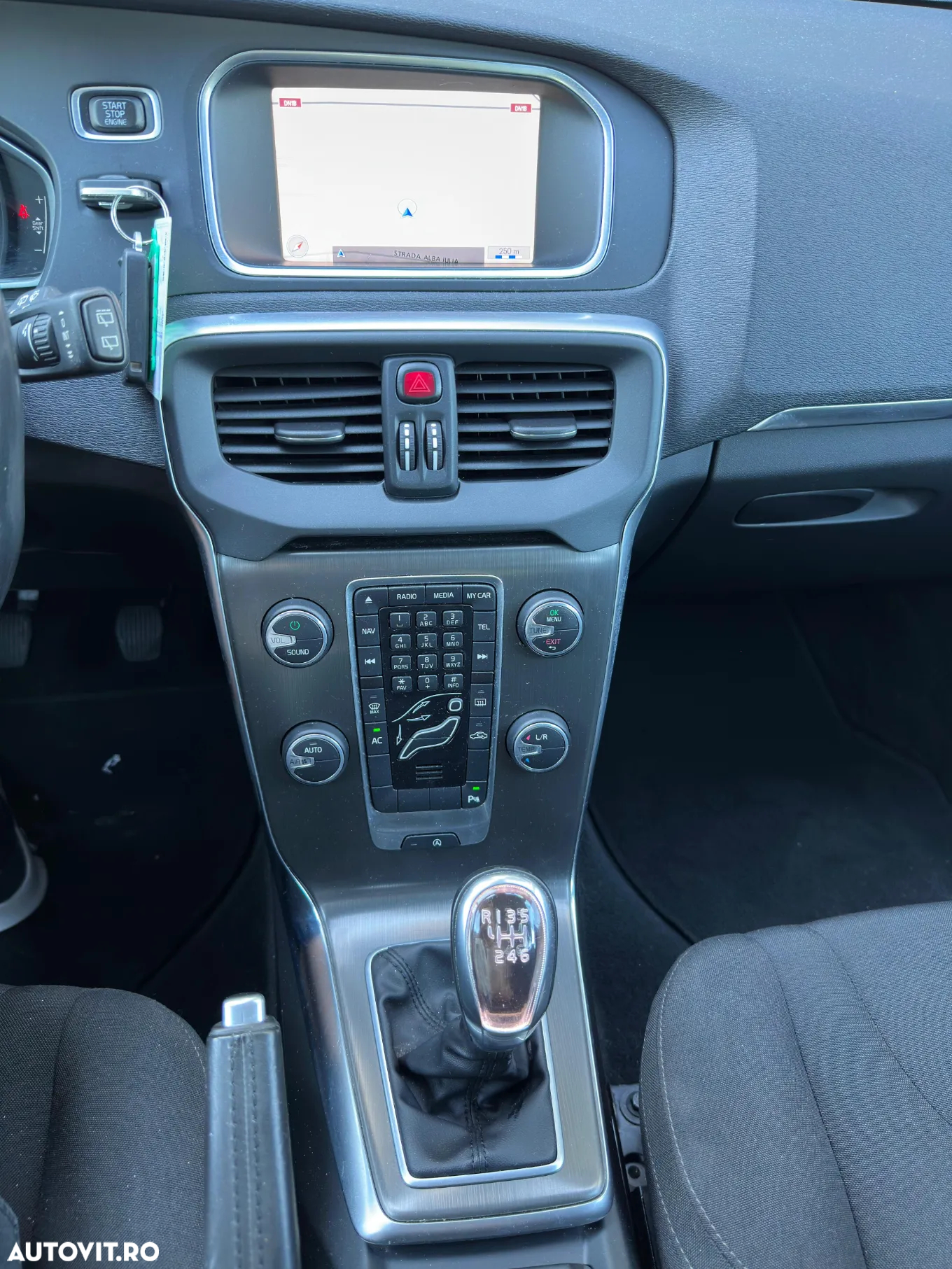 Volvo V40 D2 ECO Momentum - 11